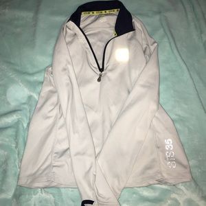 Lightweight Sperry 3/4 zip!